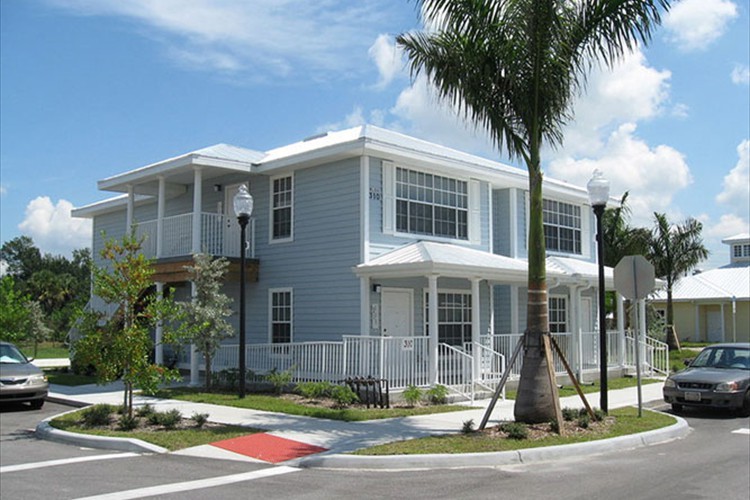 9 Gulf Breeze Apartments - Punta Gorda, FL